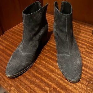 Rag & Bone dark brown suede booty!